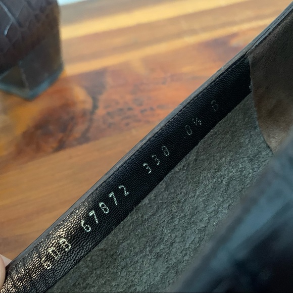 Salvatore Ferragamo Brown Croc Vara Bow Pumps - Picture 6 of 9